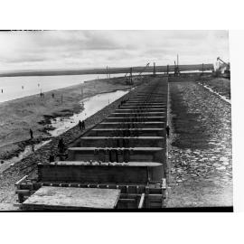 Construction of Goolwa Barrage