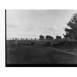 Reinforced concrete bridge over the Gilbert River, near Saddleworth
