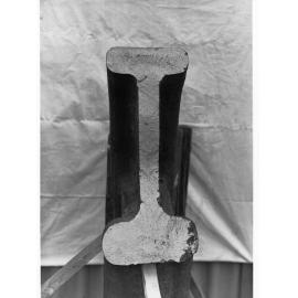 Hydraulic Rivetter, Islington (rivetter is broken)