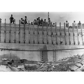Barossa Dam Men Working