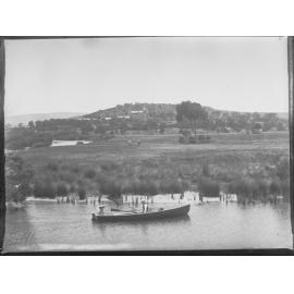 Victor Harbor with Hindmarsh river in foreground