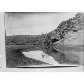 Northern Territory - view of river and rocky cliffs