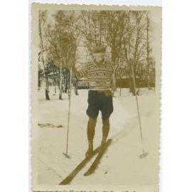 Elis Karlson, skiing
