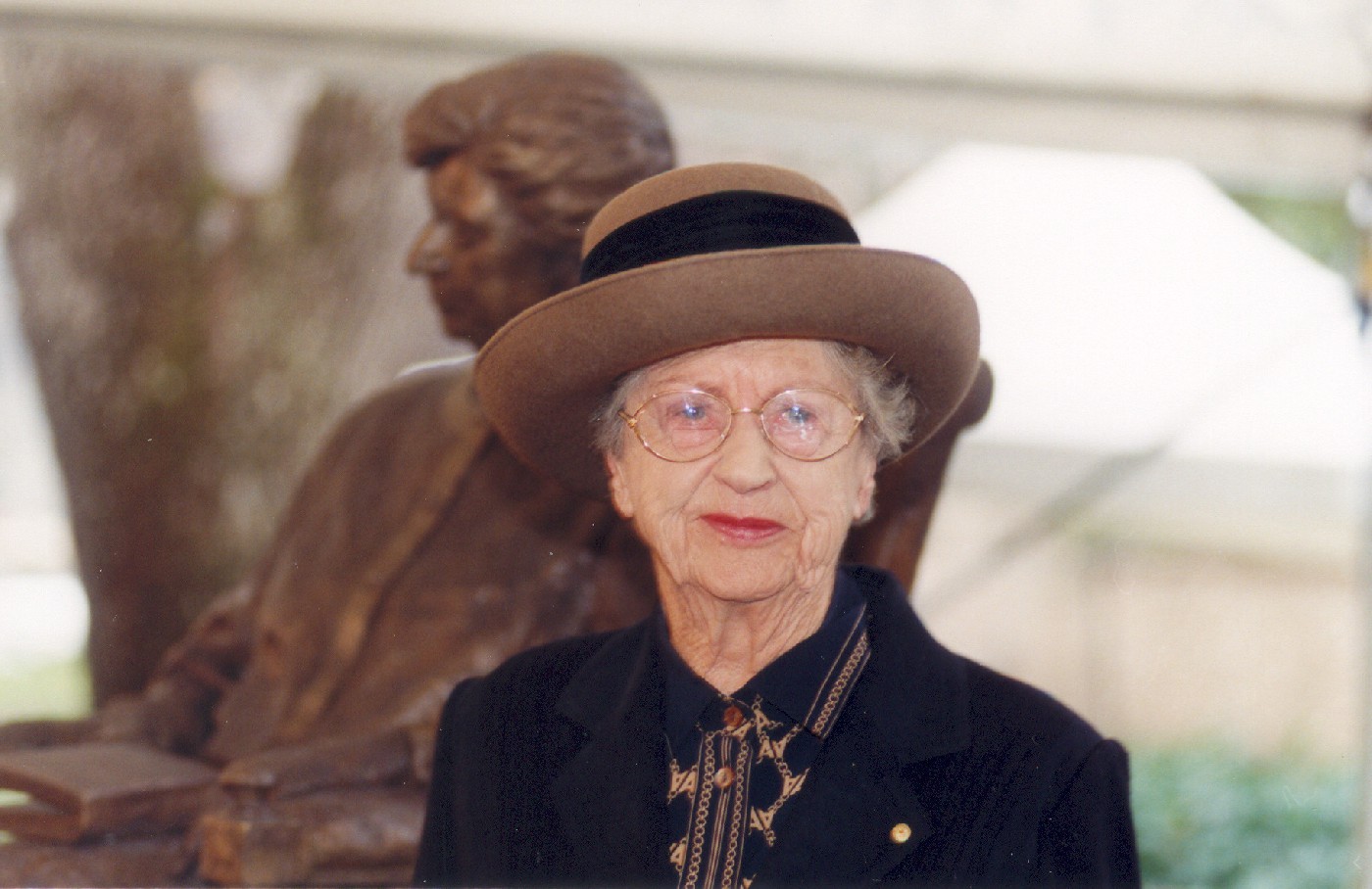 Dame Roma Mitchell, at her statue unveiling, 1999. 
Migration Museum Photographic Collection, PN04785